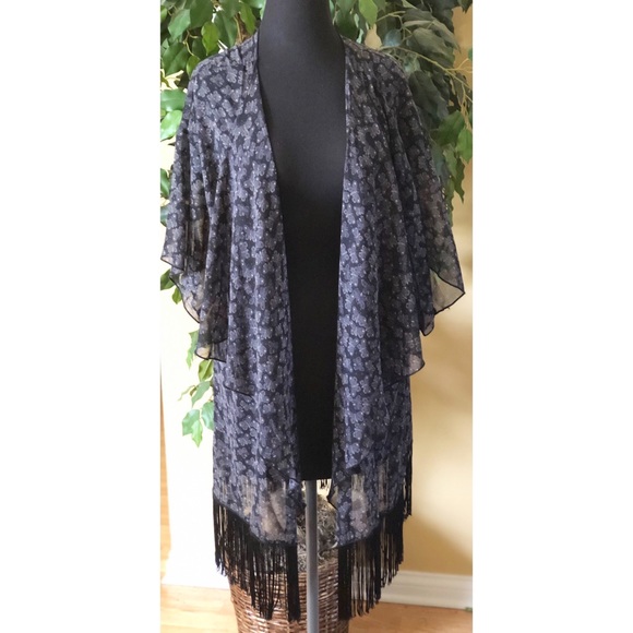 LuLaRoe Tops - Lularoe Kimono, black & white, Size Large